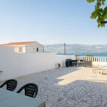 In Arbanija Mit Meerblick, Balkon, Klimaanlage, W-lan 5137-1 Apartment Trogir